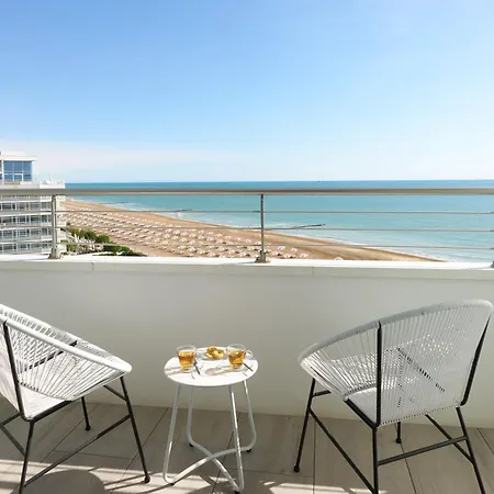 Adriatic Palace Hotel Lido di Jesolo Exterior photo